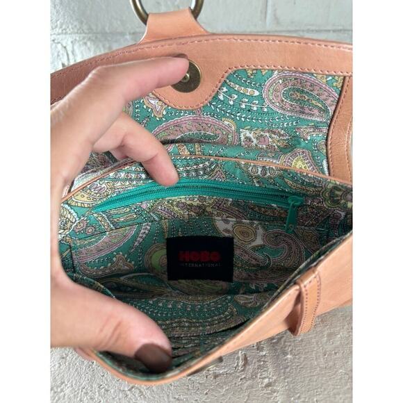 Hobo International Leather Clutch /wallet Hand Bag Coral Pink 9” X 5” - Picture 7 of 9